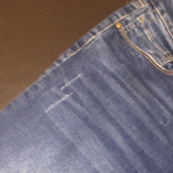 Jeans. - Picture 3 of 8